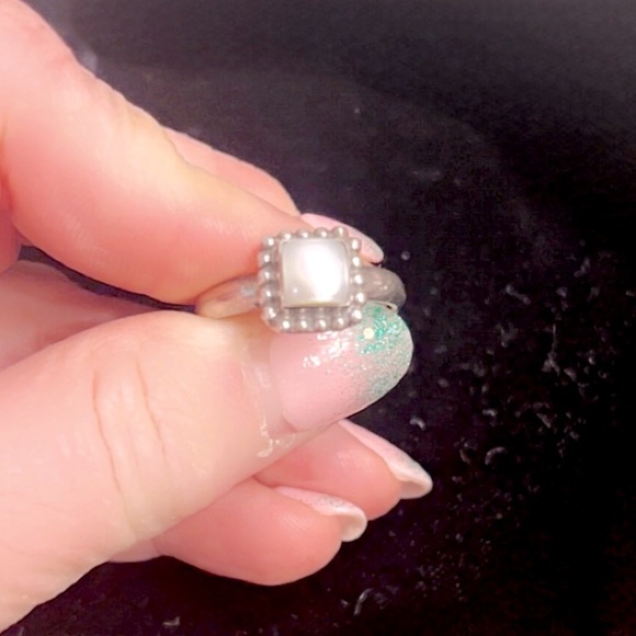 Silpada Sterling .925 Silver Button Frame Mother of Pearl Ring R1617 Size 8 - Picture 8 of 8